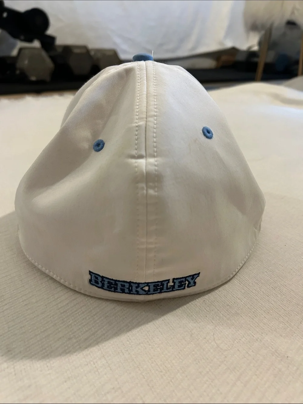 Embroidered 'B' Two-Tone Baseball Cap – Light Blue and Cream